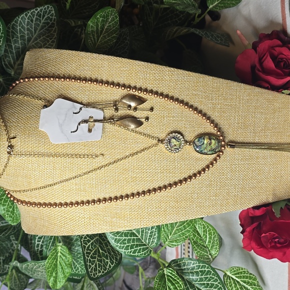 3 Piece Lot, 1 Copper Tone Beaded, 1 Gold Tone Tassel Necklaces & 1  Pr Earrings - Picture 10 of 14